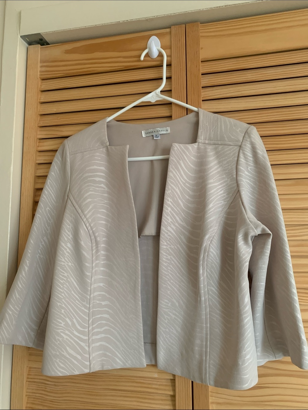 Sandra Darren Light Cream Open-Front Structured Jacket